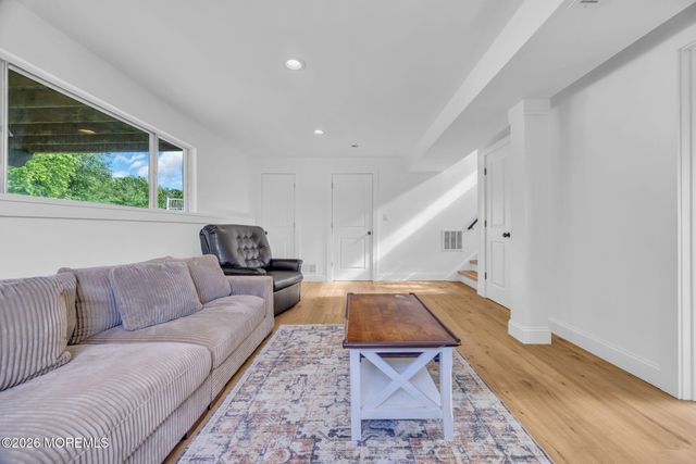 10 Coleridge Avenue, Hazlet, NJ 07730