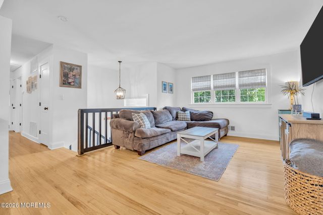 10 Coleridge Avenue, Hazlet, NJ 07730