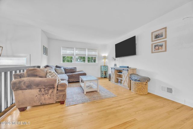 10 Coleridge Avenue, Hazlet, NJ 07730