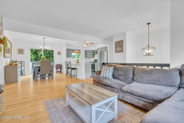 10 Coleridge Avenue, Hazlet, NJ 07730