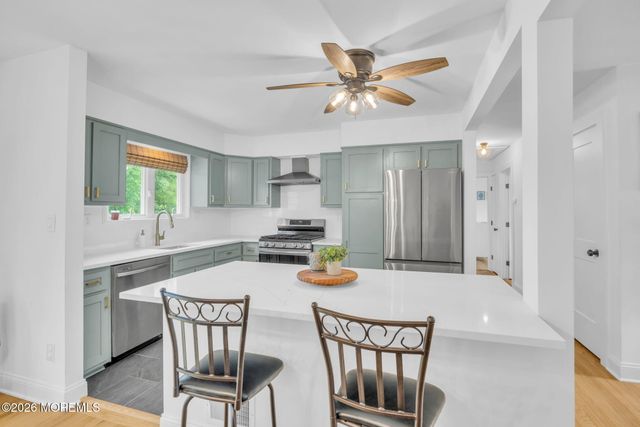 10 Coleridge Avenue, Hazlet, NJ 07730
