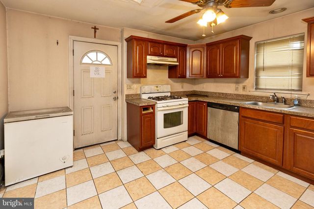 2703 UNION AVE, Pennsauken, NJ 08109