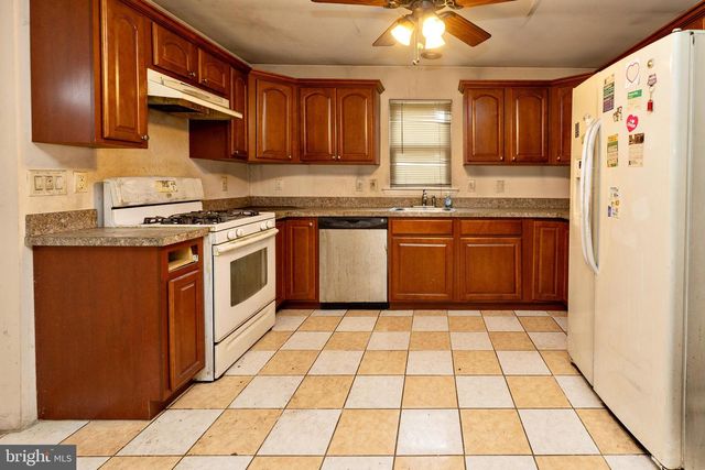 2703 UNION AVE, Pennsauken, NJ 08109