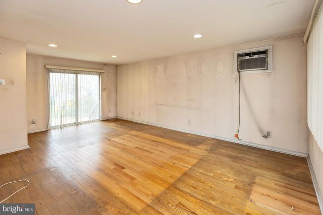 2703 UNION AVE, Pennsauken, NJ 08109