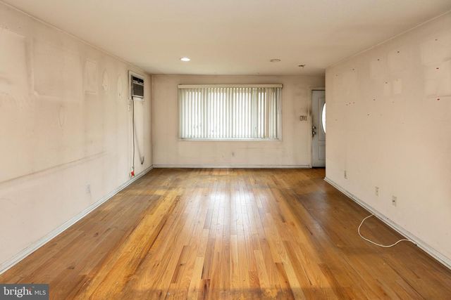 2703 UNION AVE, Pennsauken, NJ 08109