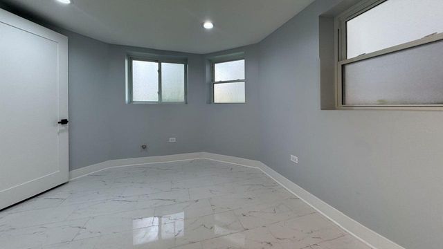 522 N Hamlin Avenue, Chicago, IL 60624