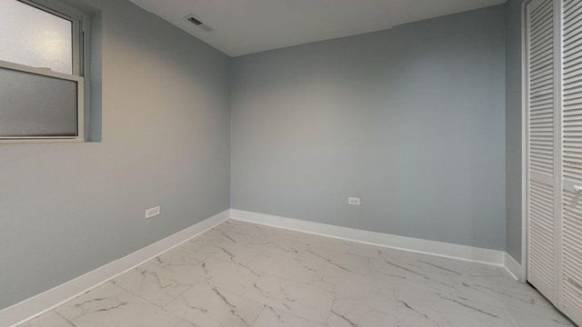 522 N Hamlin Avenue, Chicago, IL 60624