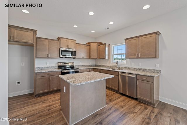 907 Miranda Court, Jacksonville, NC 28546
