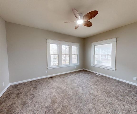 425 N Washington Street, Nevada, MO 64772