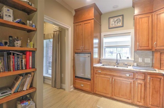 601 Archwood Street, Lake Charles, LA 70605