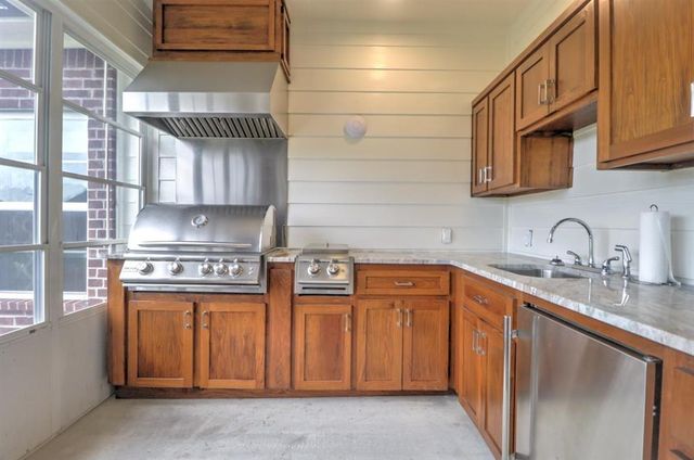 601 Archwood Street, Lake Charles, LA 70605