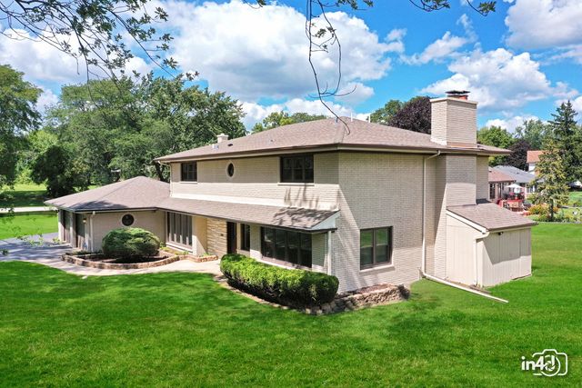 124 E Monterey Avenue, Schaumburg, IL 60193