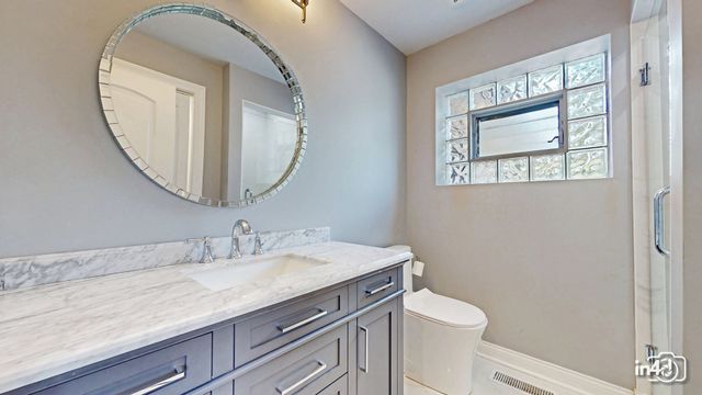 124 E Monterey Avenue, Schaumburg, IL 60193