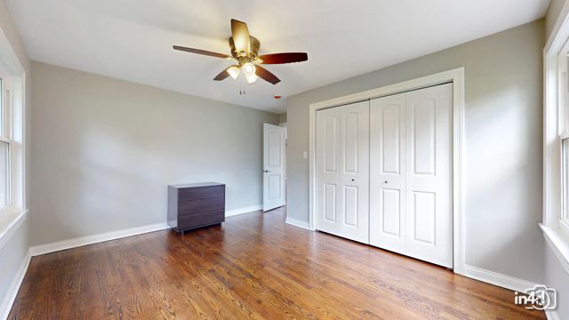 124 E Monterey Avenue, Schaumburg, IL 60193