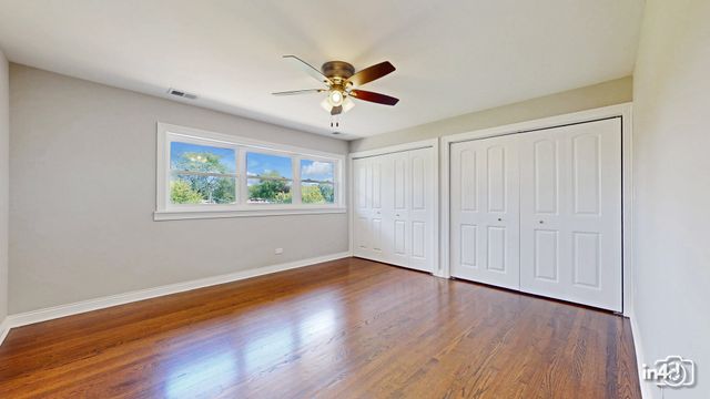 124 E Monterey Avenue, Schaumburg, IL 60193