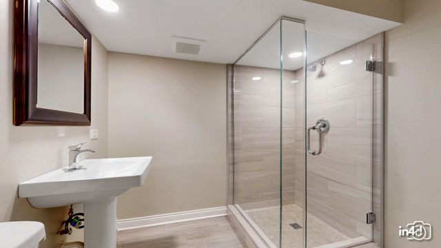 124 E Monterey Avenue, Schaumburg, IL 60193