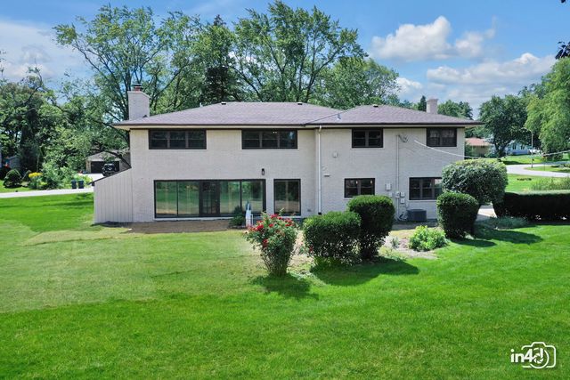 124 E Monterey Avenue, Schaumburg, IL 60193