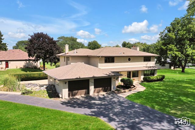 124 E Monterey Avenue, Schaumburg, IL 60193