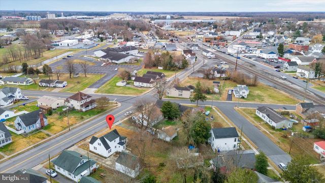 205 DELAWARE AVE, Harrington, DE 19952