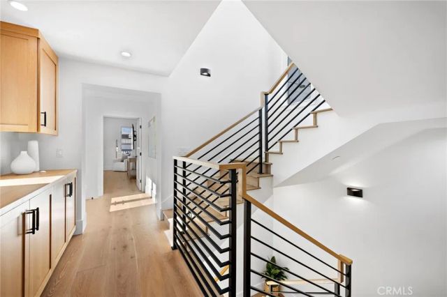 330 Onyx Avenue, Newport Beach, CA 92662