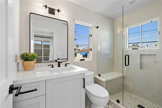 330 Onyx Avenue, Newport Beach, CA 92662