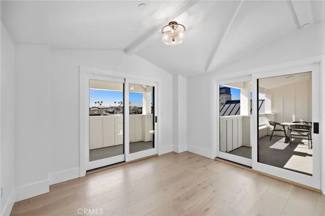 330 Onyx Avenue, Newport Beach, CA 92662
