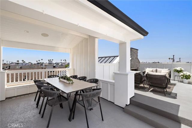 330 Onyx Avenue, Newport Beach, CA 92662