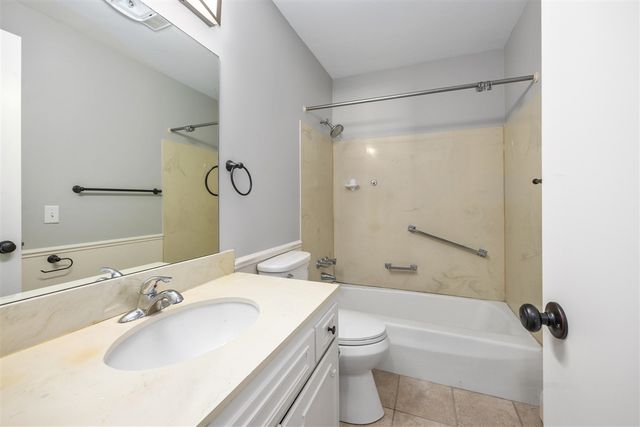 2194 Banner Drive 55, Wyoming, MI 49509