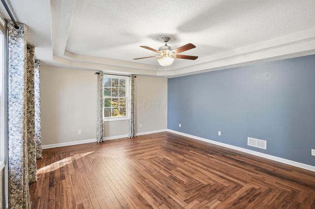 5180 Pine Valley Drive, Zanesville, OH 43701