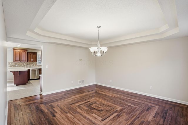 5180 Pine Valley Drive, Zanesville, OH 43701