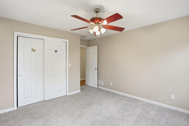 5180 Pine Valley Drive, Zanesville, OH 43701