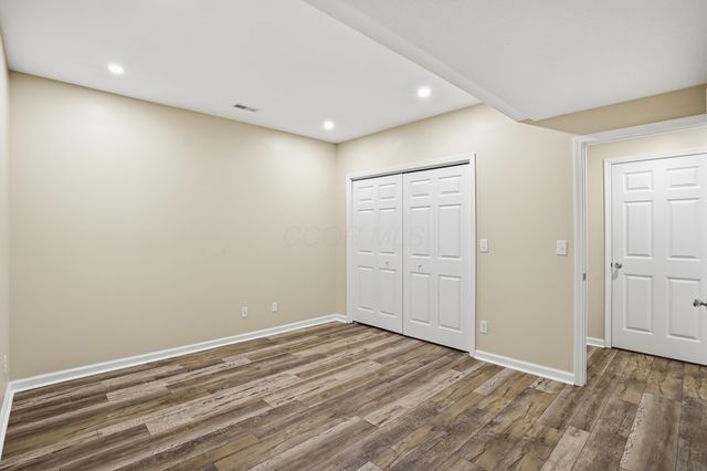 5180 Pine Valley Drive, Zanesville, OH 43701