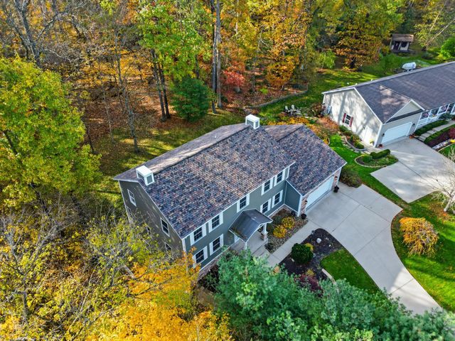 5180 Pine Valley Drive, Zanesville, OH 43701