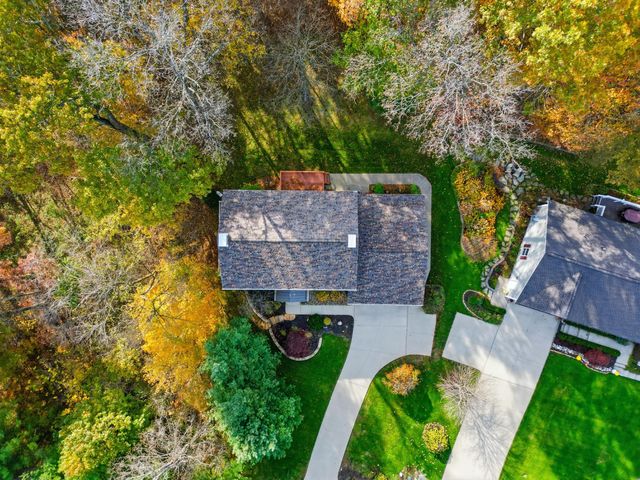 5180 Pine Valley Drive, Zanesville, OH 43701