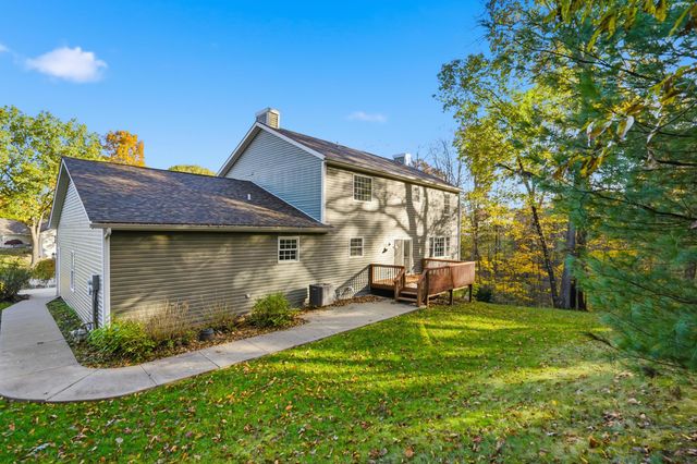 5180 Pine Valley Drive, Zanesville, OH 43701