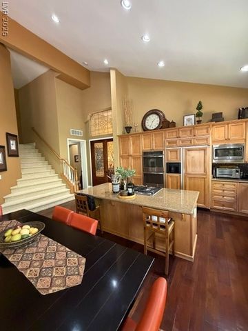 100 South Ring Dove Drive, Las Vegas, NV 89144