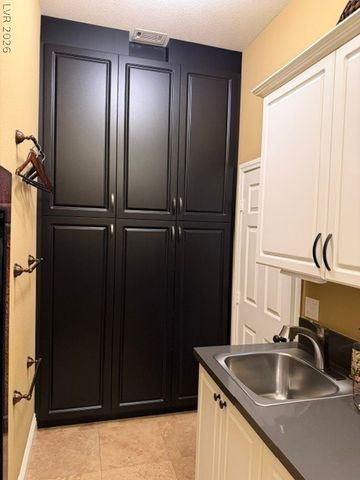 100 South Ring Dove Drive, Las Vegas, NV 89144
