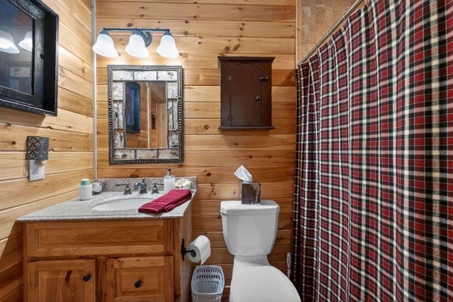 392 Oak Hills Drive, Morganton, GA 30560