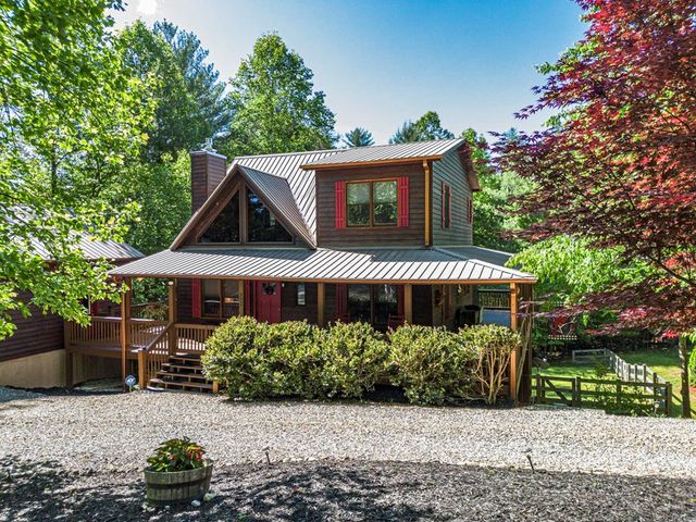 392 Oak Hills Drive, Morganton, GA 30560