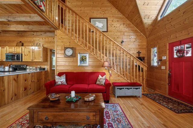 392 Oak Hills Drive, Morganton, GA 30560