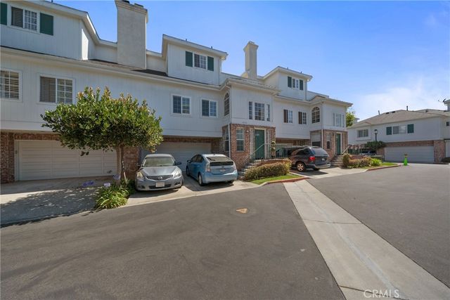 18723 Chapel Lane, Huntington Beach, CA 92646