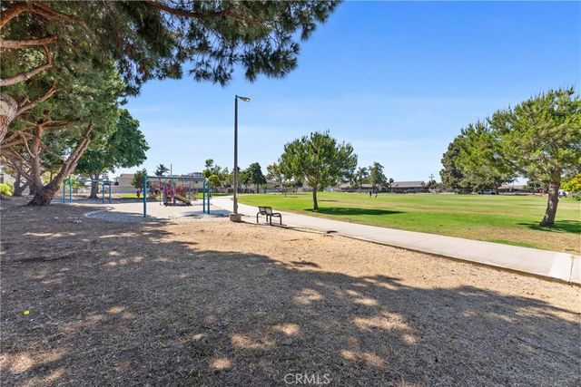 18723 Chapel Lane, Huntington Beach, CA 92646