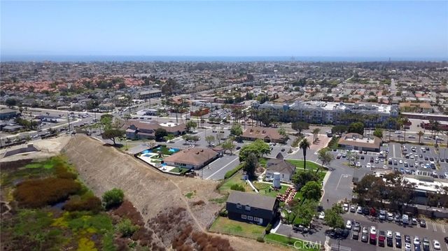 18723 Chapel Lane, Huntington Beach, CA 92646