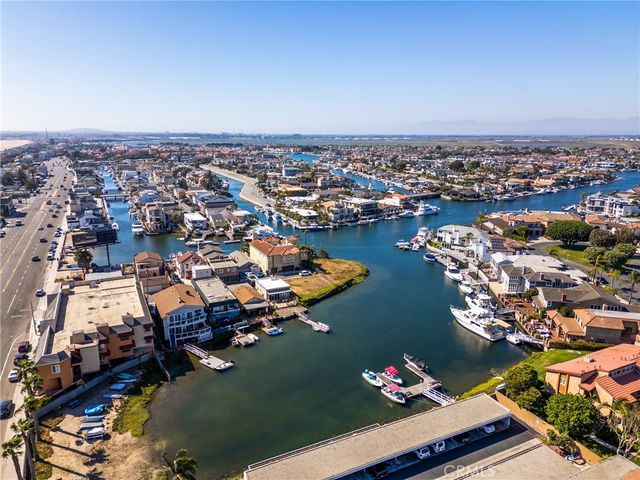18723 Chapel Lane, Huntington Beach, CA 92646