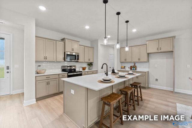 3113 Lisa Lane SE, Decatur, AL 35603