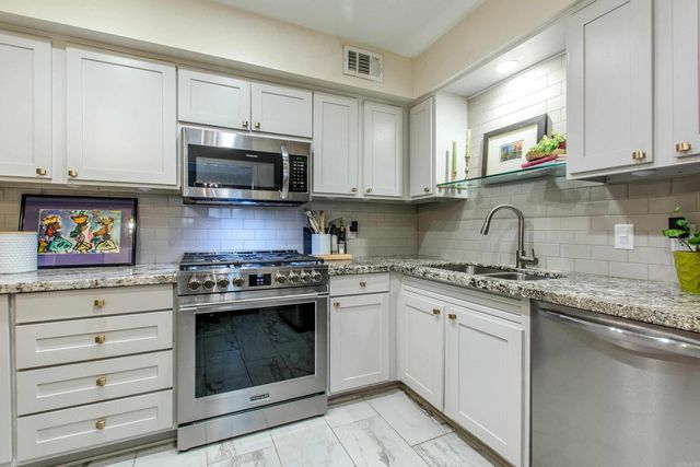 123 Cambridge Place Drive, Little Rock, AR 72227