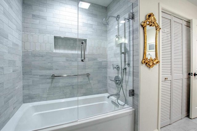 123 Cambridge Place Drive, Little Rock, AR 72227