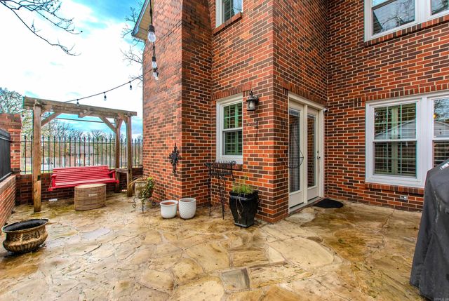 123 Cambridge Place Drive, Little Rock, AR 72227