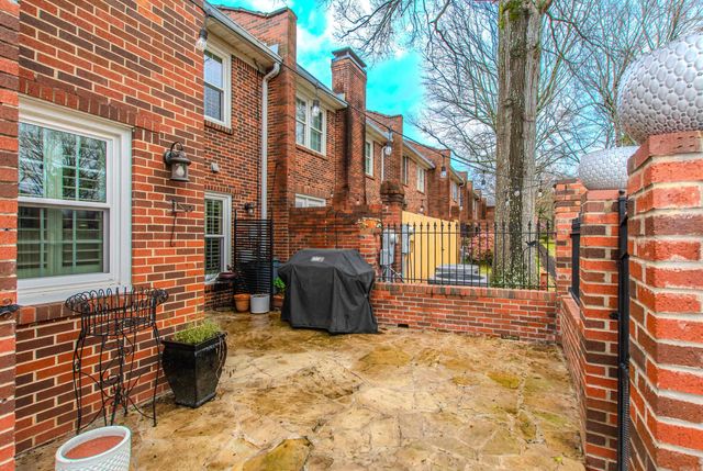 123 Cambridge Place Drive, Little Rock, AR 72227