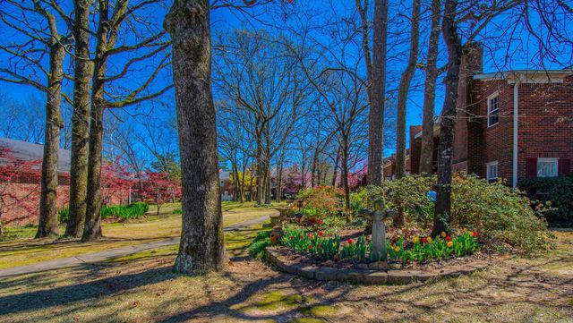 123 Cambridge Place Drive, Little Rock, AR 72227